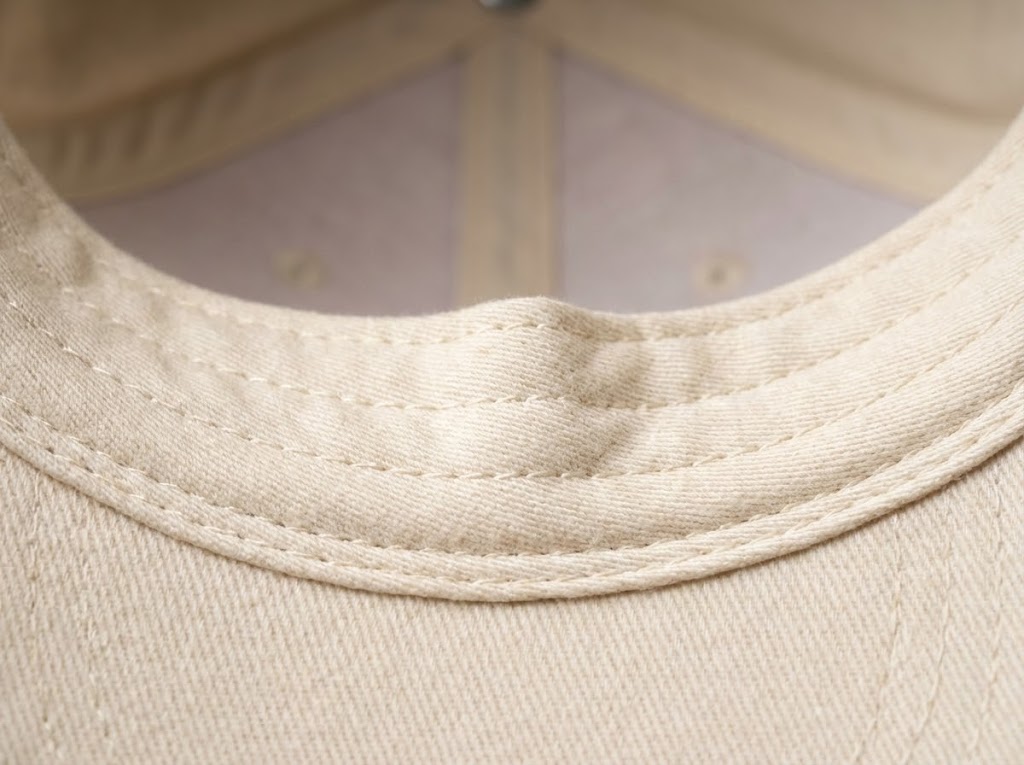 Premium sweatband detail